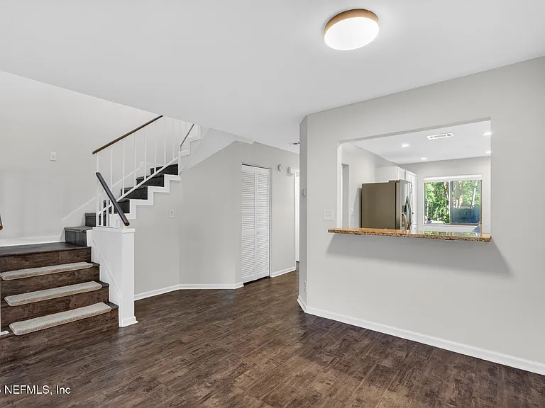7701 Baymeadows Cir W #1052 — Photo 17
