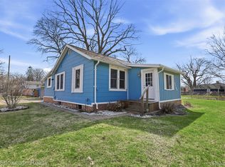 3503 Watkins Lake Rd, Waterford, MI 48328