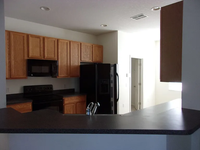 8761 Fetterbush Ct — Photo 3