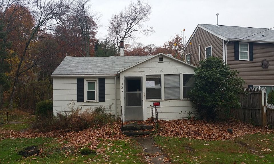 1st image of 23 Phipps Dr