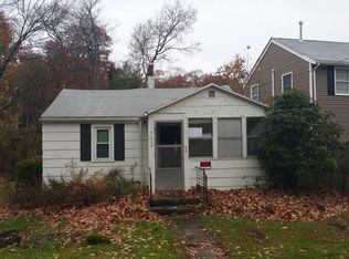 23 Phipps Dr, West Haven, CT 06516
