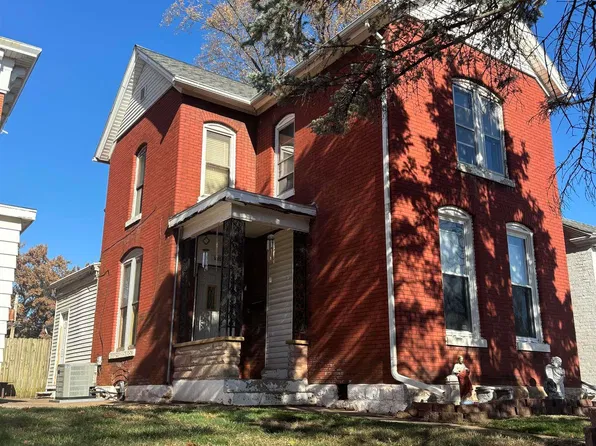 1405 Spring St, Quincy, IL 62301