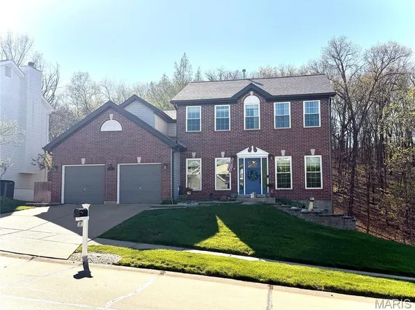 807 Legends View Dr, Eureka, MO 63025