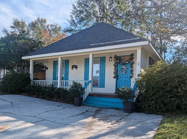 2 Lafayette Dr, Hattiesburg, MS 39402