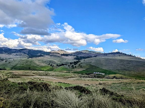 3rd image of 132 Hillview Rd