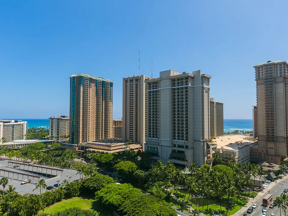 1910 Ala Moana Blvd #20C