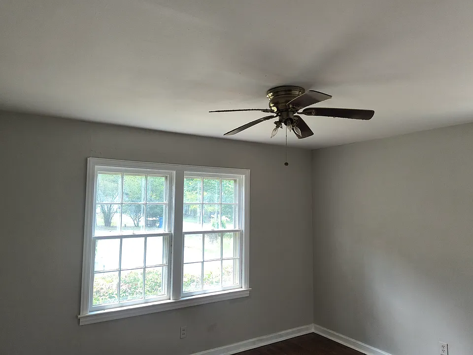 213 Flint Dr