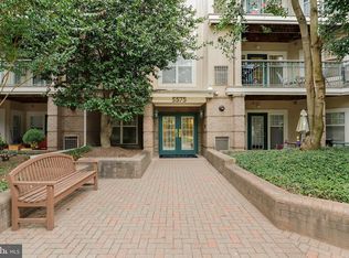 5575 Seminary Rd APT 106, Falls Church, VA 22041