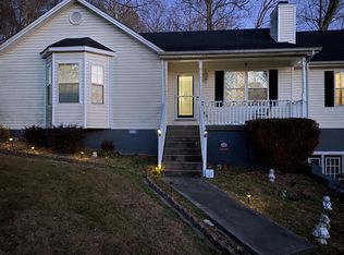 1010 Golden Pond Rd, Chapmansboro, TN 37035