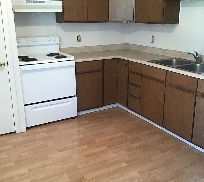 2nd image of 801 N Red Bud Trl APT 9