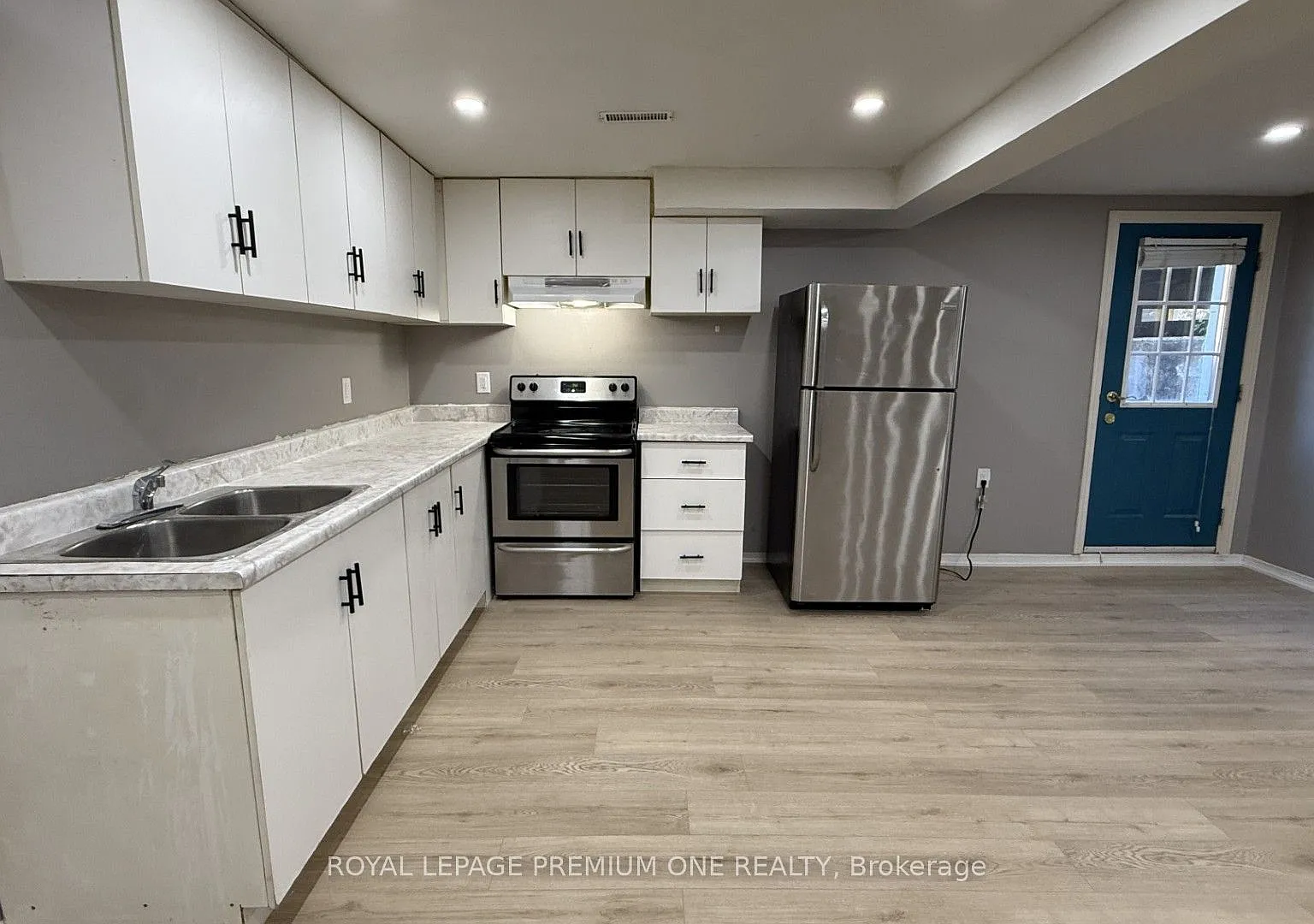 2 bed, $1,900 — Photo 2