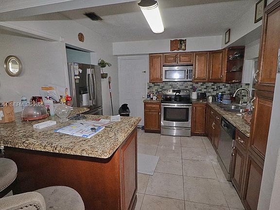 4th image of 8571 NW 10th St