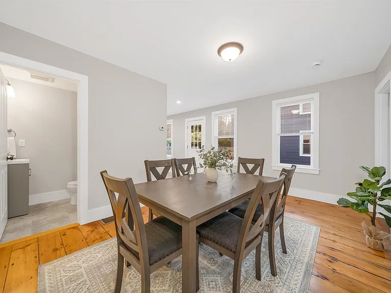 16 Chestnut St — Photo 11