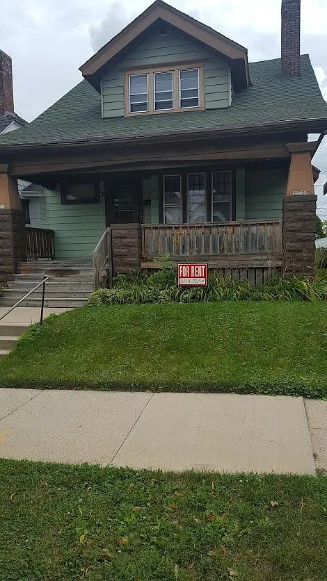 2 bed, 900 sqft, $925 — Photo 1