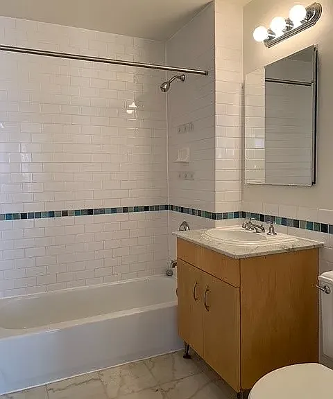 217 Front St #2C — Photo 4