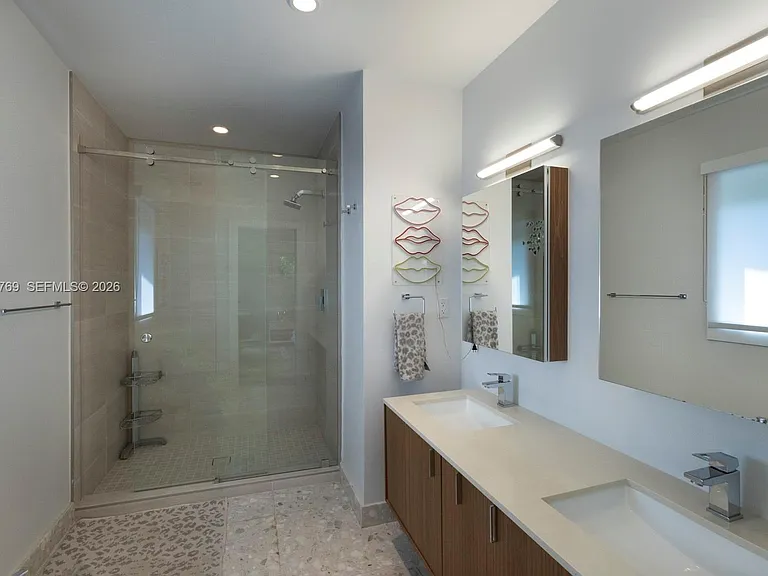 5780 Las Palmas Dr — Photo 33