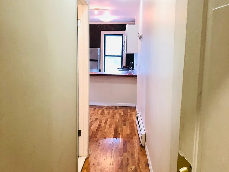437 Jersey Ave #2E — Photo 10