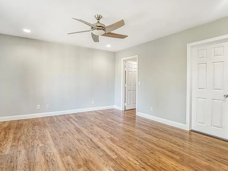 24121 El Tiradore Cir — Photo 16