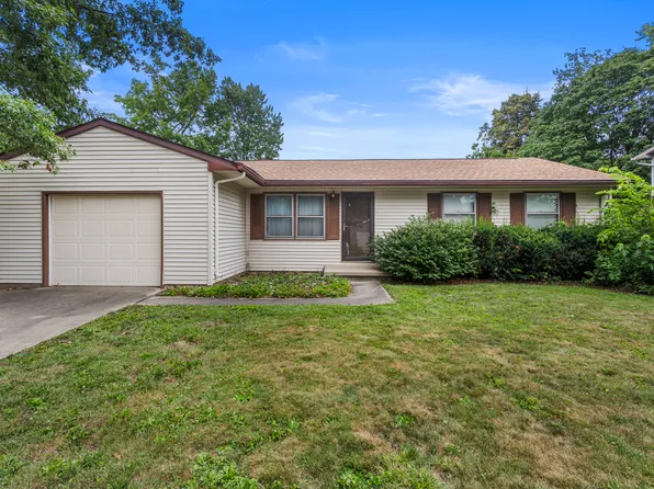 2306 Belmore Dr, Champaign, IL 61821