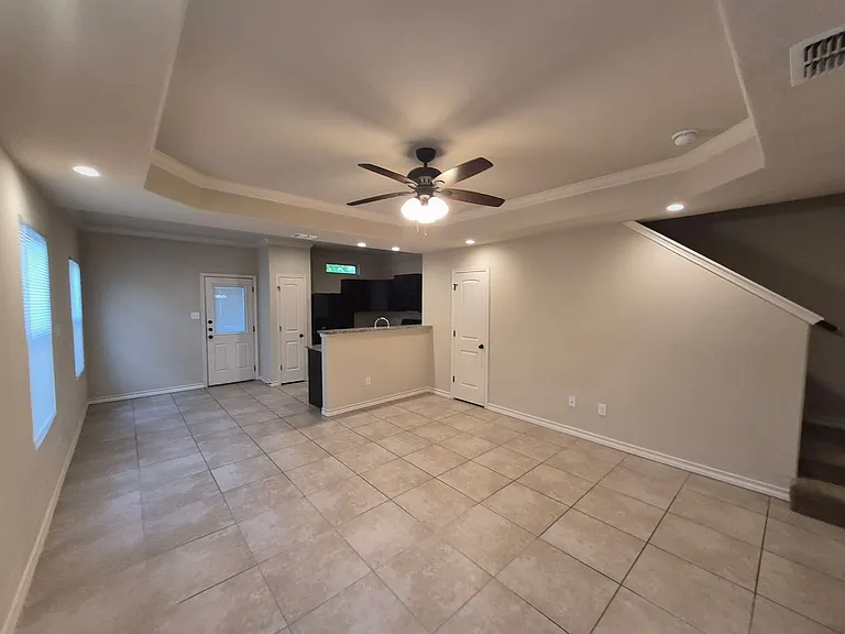 7026 Lakeview Dr #101 — Photo 5