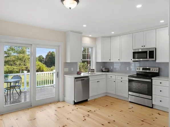 530 Main St #530, West Newbury, MA 01985