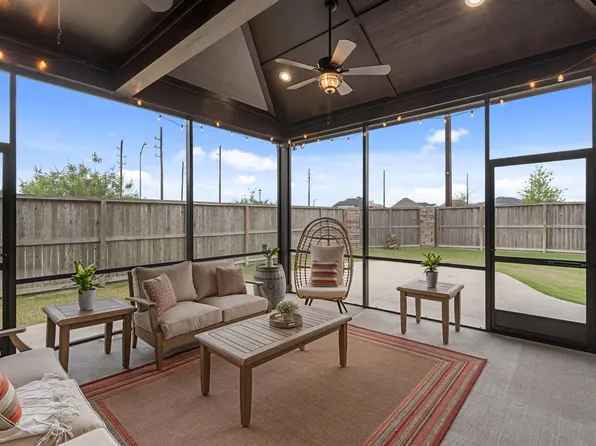 2710 Torrey Pines Dr, Brookshire, TX 77423