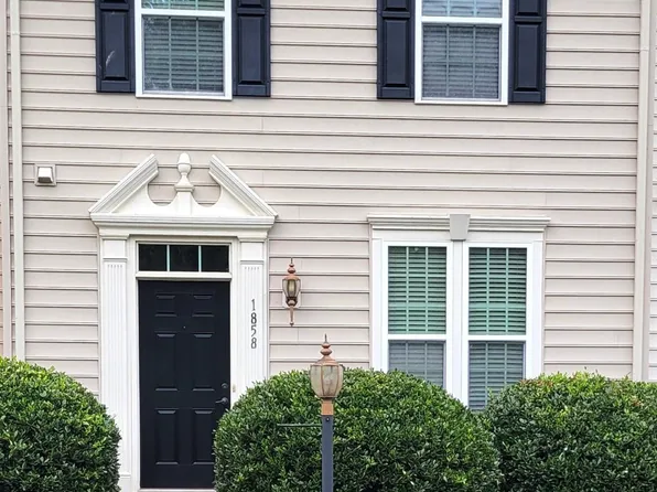 1858 Verona Dr, Charlottesville, VA 22911