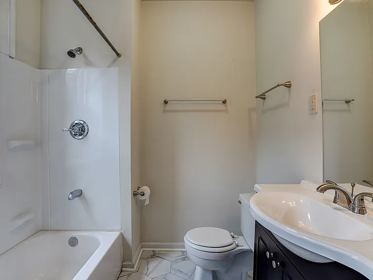 209 W 5th Ave #204 — Photo 6