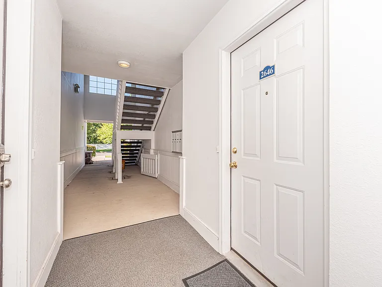 2646 S Knightsbridge Cir #1 — Photo 11