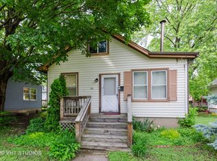 410 Adams St, Elgin, IL 60123