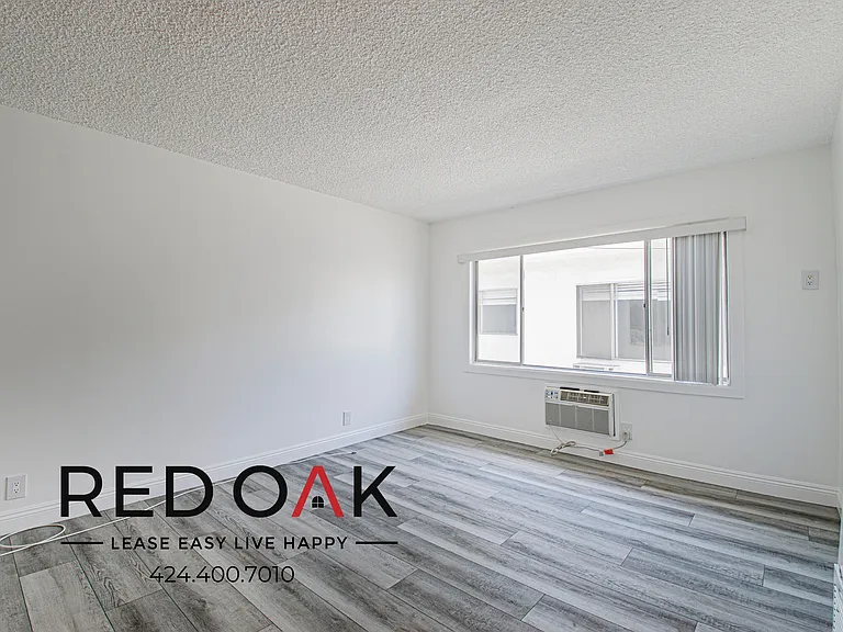10257 Western Ave #G — Photo 6