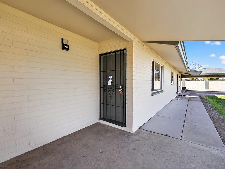 446 S Bellview — Photo 3