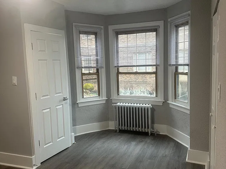 215-18 W Walnut Ln #C406 — Photo 10