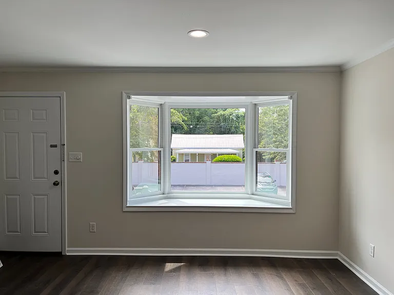 550 Dearing St — Photo 4
