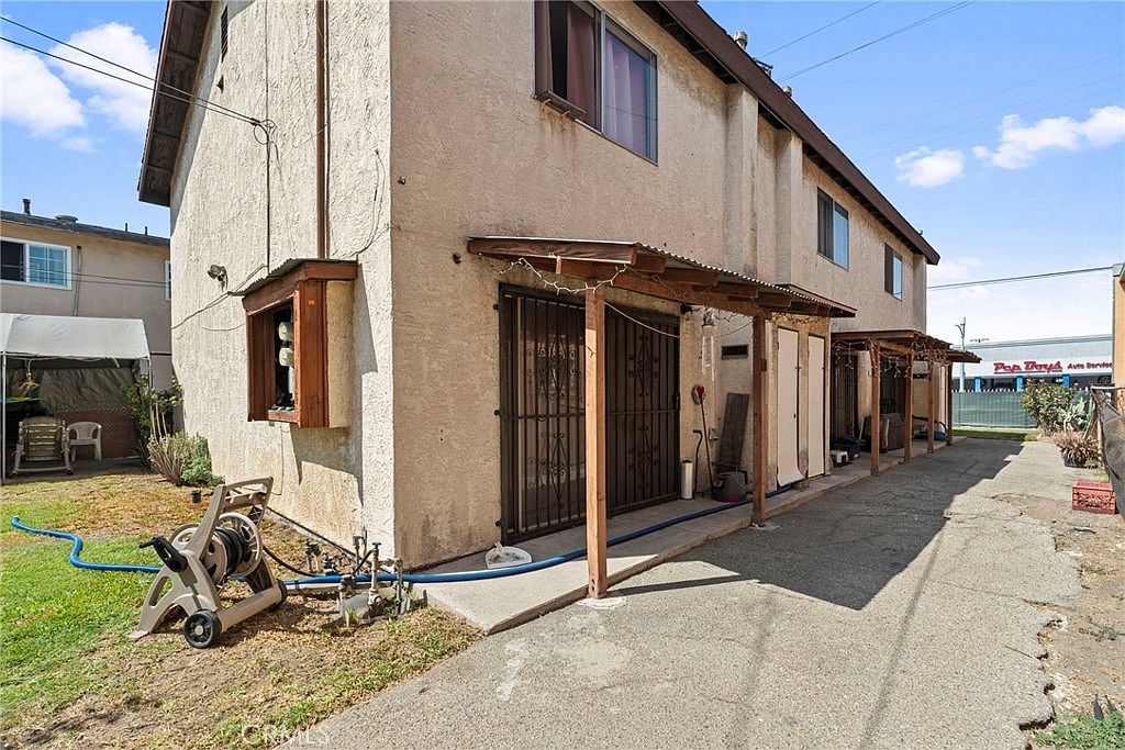 さるこさま 2668 Randolph St, Huntington Park, CA 90255 | Zillow