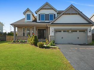 722 N Misty Ridge Dr, Romeoville, IL 60446