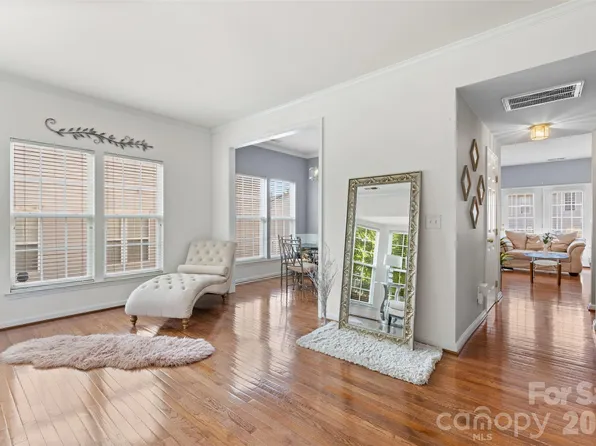 9775 Mallard Glen Dr, Charlotte, NC 28262