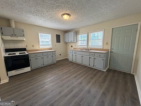 5th image of 314 Nixon Ave SW