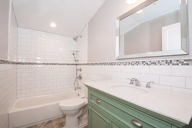 759 Pelhamdale Ave - Unit... — Photo 4