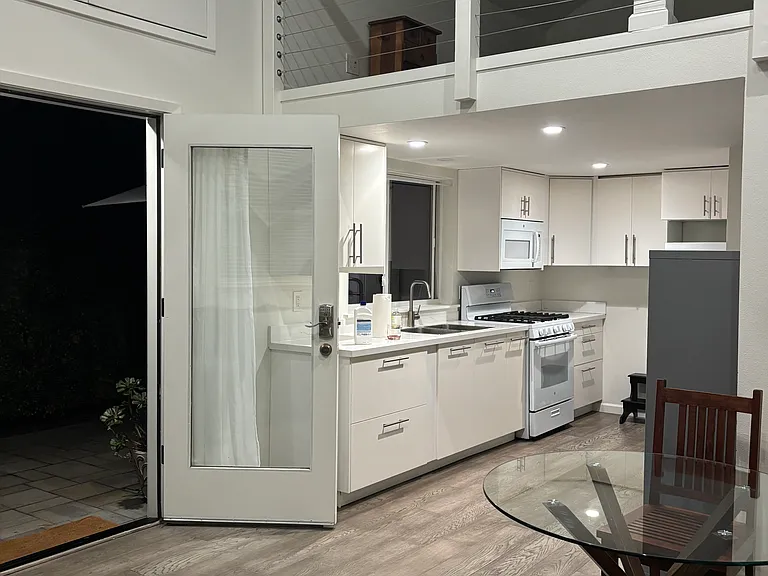 716 Pomona Ave — Photo 3