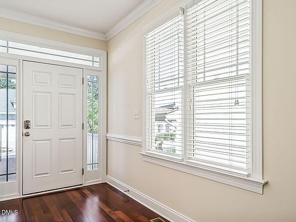 4th image of 419 Homegate Cir
