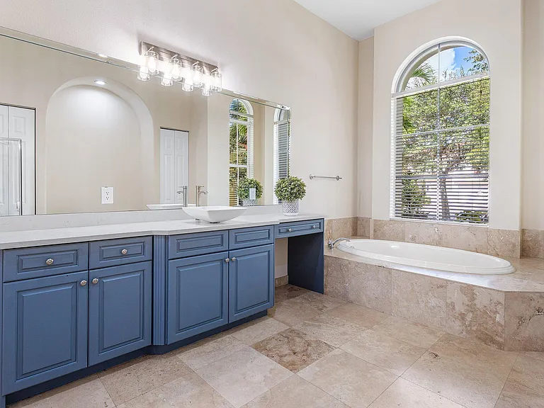 3381 Lago De Talavera — Photo 35