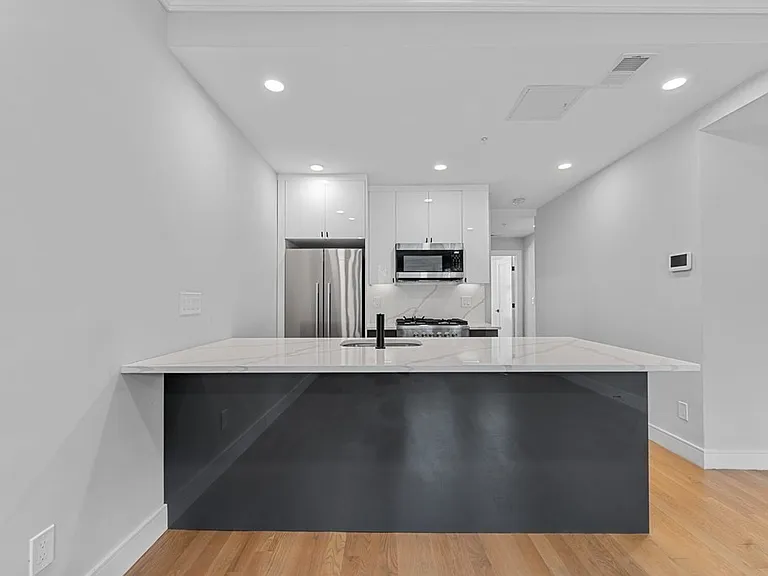 531 Newbury St #1K — Photo 19