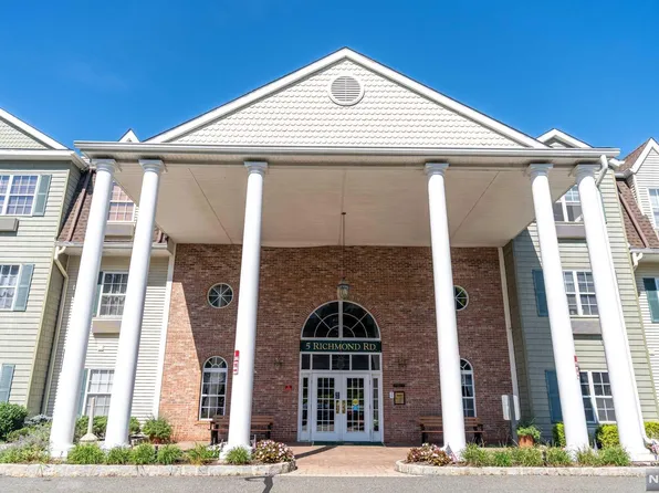 5405 Richmond Rd, West Milford, NJ 07480