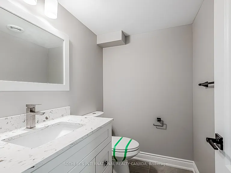36 Quinton Rdg #UPPER — Photo 31