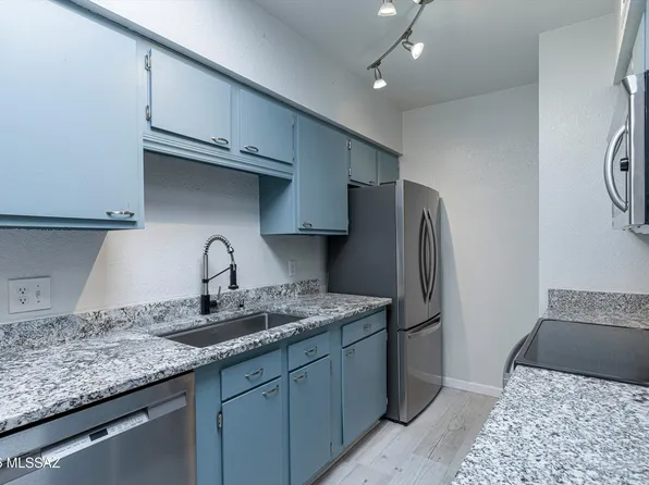 9420 E Speedway Blvd Unit 24, Tucson, AZ 85710