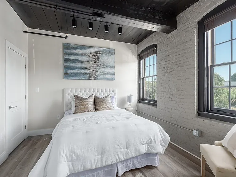 Walker Lofts — Photo 22