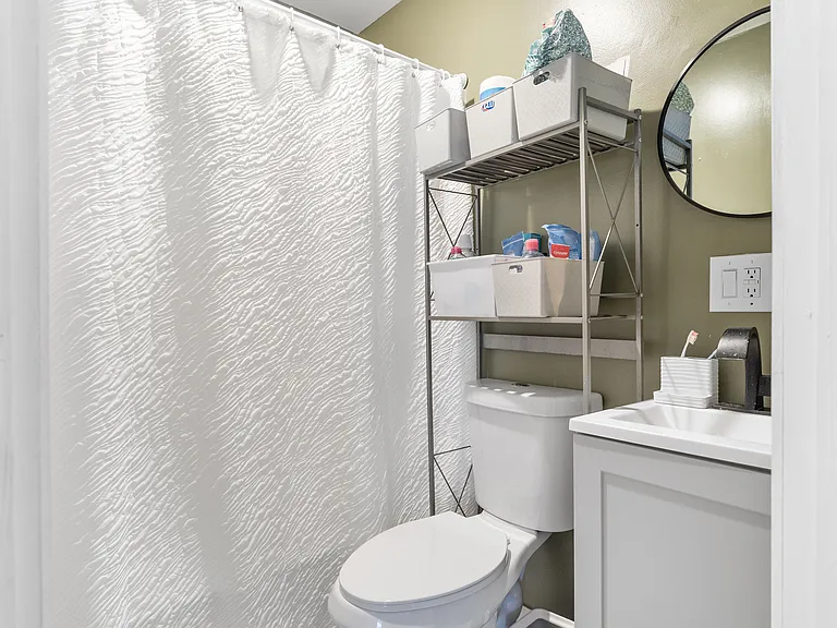 82 Hawley St #1H — Photo 9