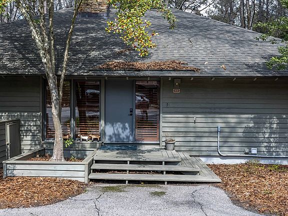 2nd image of 1441 Oak Creek Cir