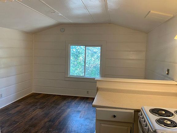2nd image of 1890 Broadway #3